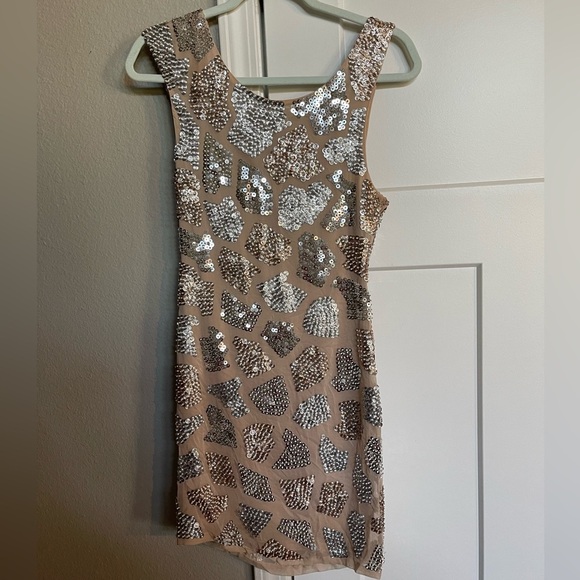 Vintage Alice and Olivia Neutral Sequin Beaded Asymmetric Mini Cocktail Dress - Picture 1 of 3
